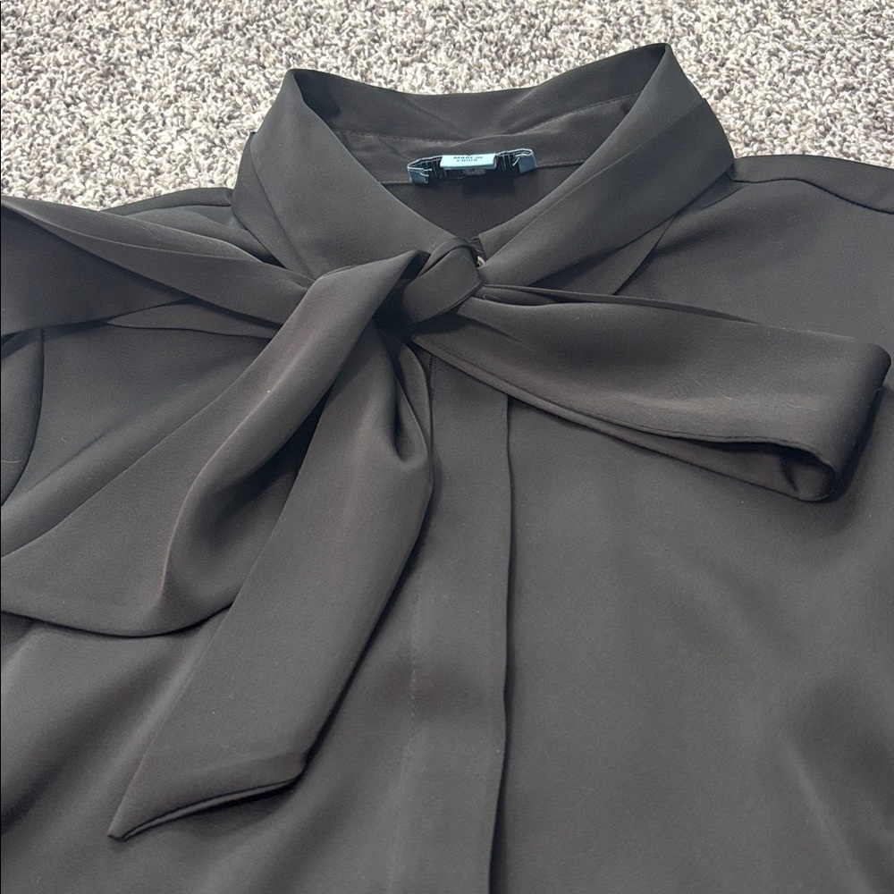 EUC CeCe Tie Neck Button Down Blouse Small - Picture 2 of 6